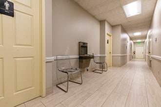 1823 Fort View Rd, Austin, TX à vendre Photo intérieure– Image 1 sur 11