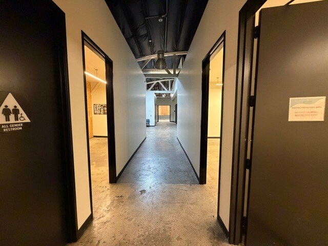 614 S Mateo St, Los Angeles, CA à louer - Photo de l’immeuble – Image 3 sur 11
