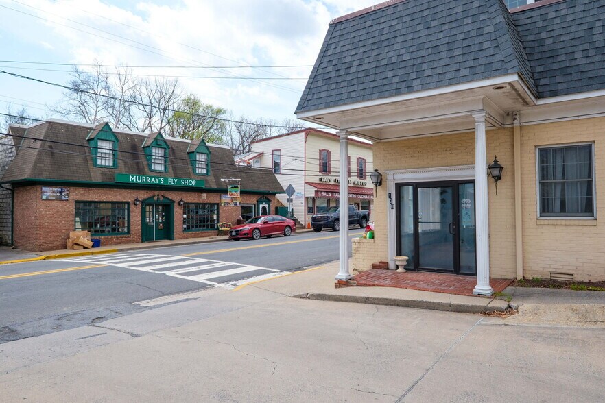 120 S Main St, Edinburg, VA à vendre - Photo de l’immeuble – Image 3 sur 36