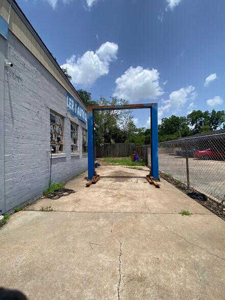 1398 Washington Blvd, Beaumont, TX à louer - Photo de l’immeuble – Image 2 sur 22