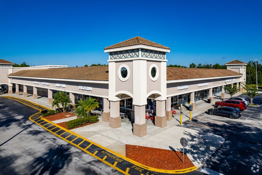 8281-8311 Champions Gate Blvd, Champions Gate, FL à louer - Photo de l’immeuble – Image 2 sur 4