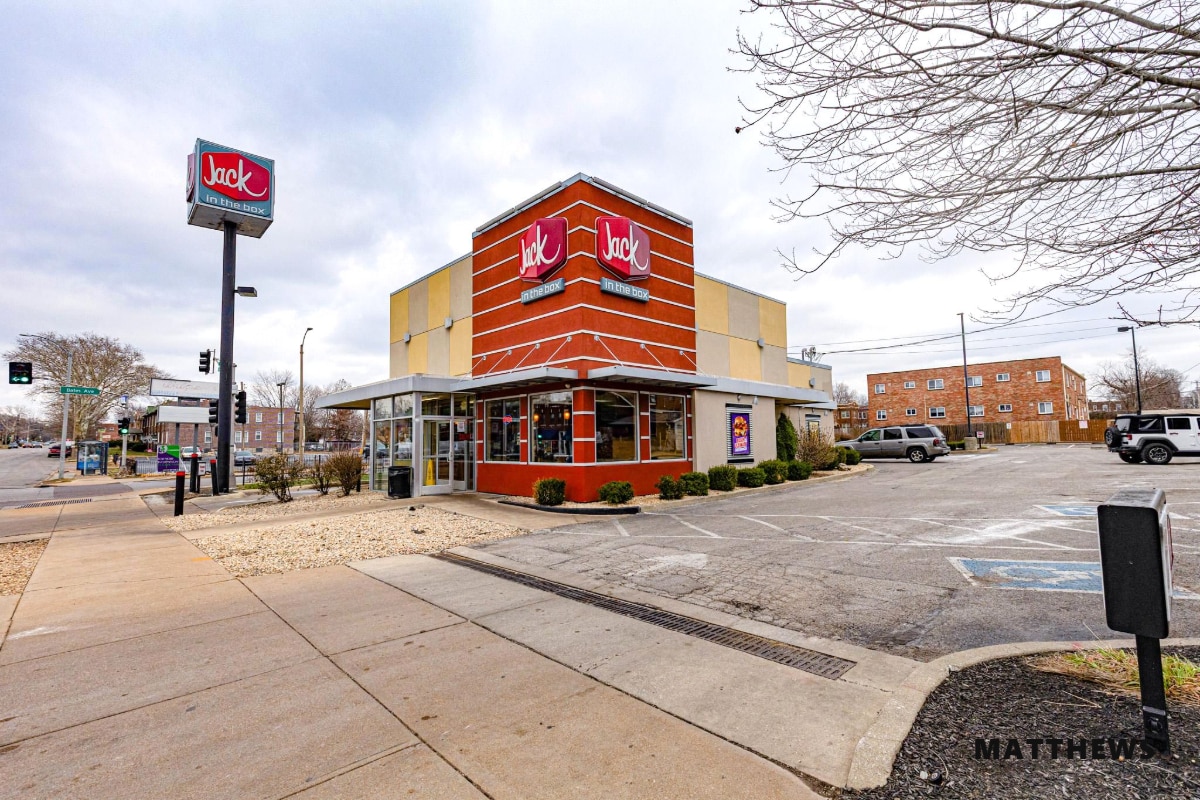 5600 S Grand Blvd, Saint Louis, MO à vendre Photo principale– Image 1 sur 6