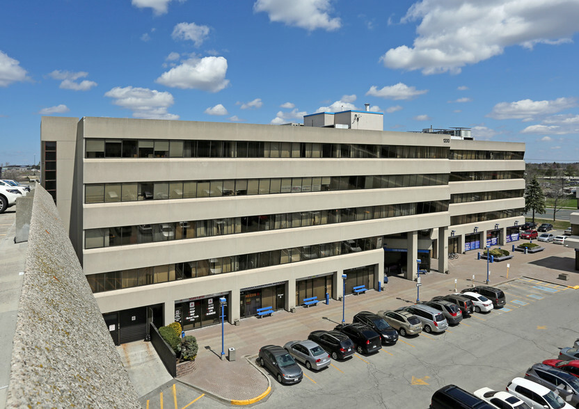 1200 Markham Rd, Toronto, ON à louer - Photo principale – Image 1 sur 8