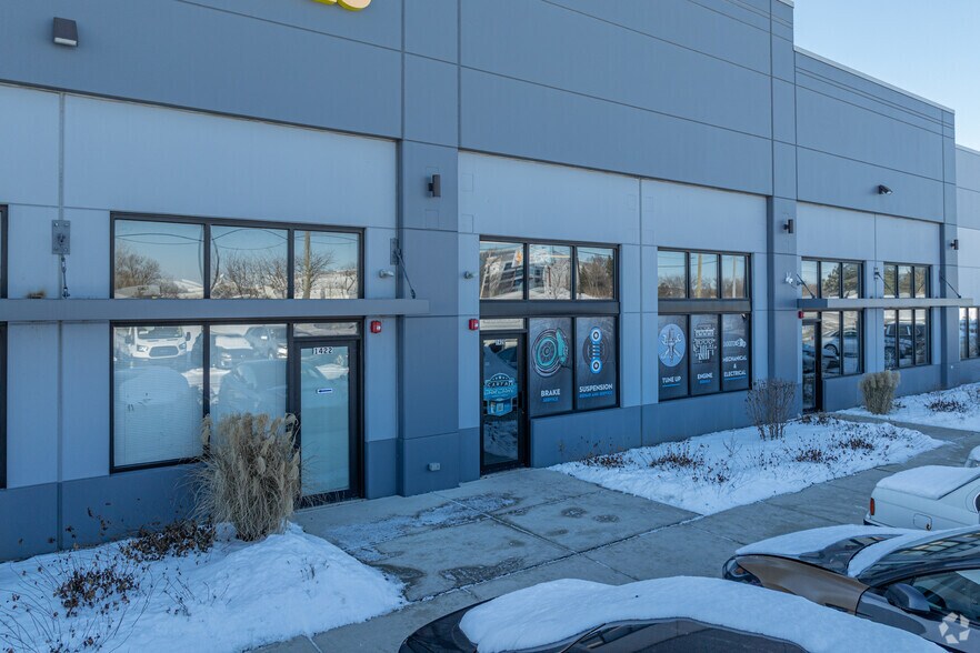 1414-1440 Bolingbrook Dr, Romeoville, IL à louer - Photo de l’immeuble – Image 2 sur 27