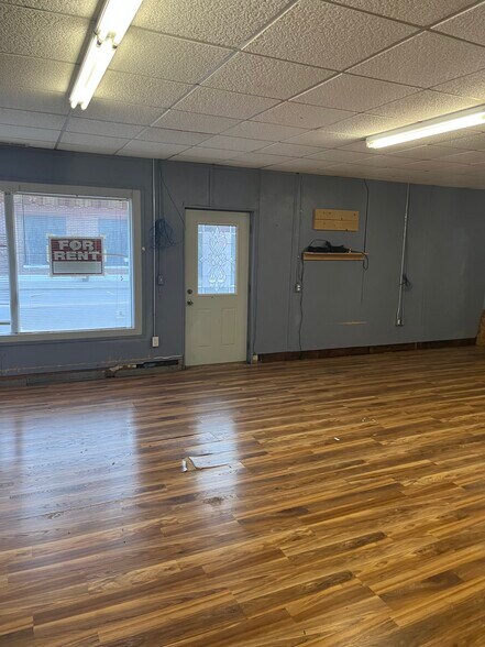 204-206 E 3rd St, Brookston, IN à louer - Photo intérieure – Image 3 sur 11