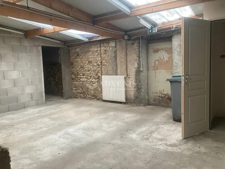 Local commercial dans Vendôme à louer - Photo de l’immeuble – Image 3 sur 5