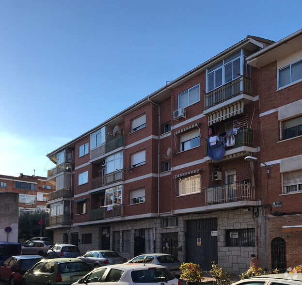 Calle Extremadura, 16, Colmenar Viejo, Madrid à vendre - Photo de l’immeuble – Image 2 sur 2