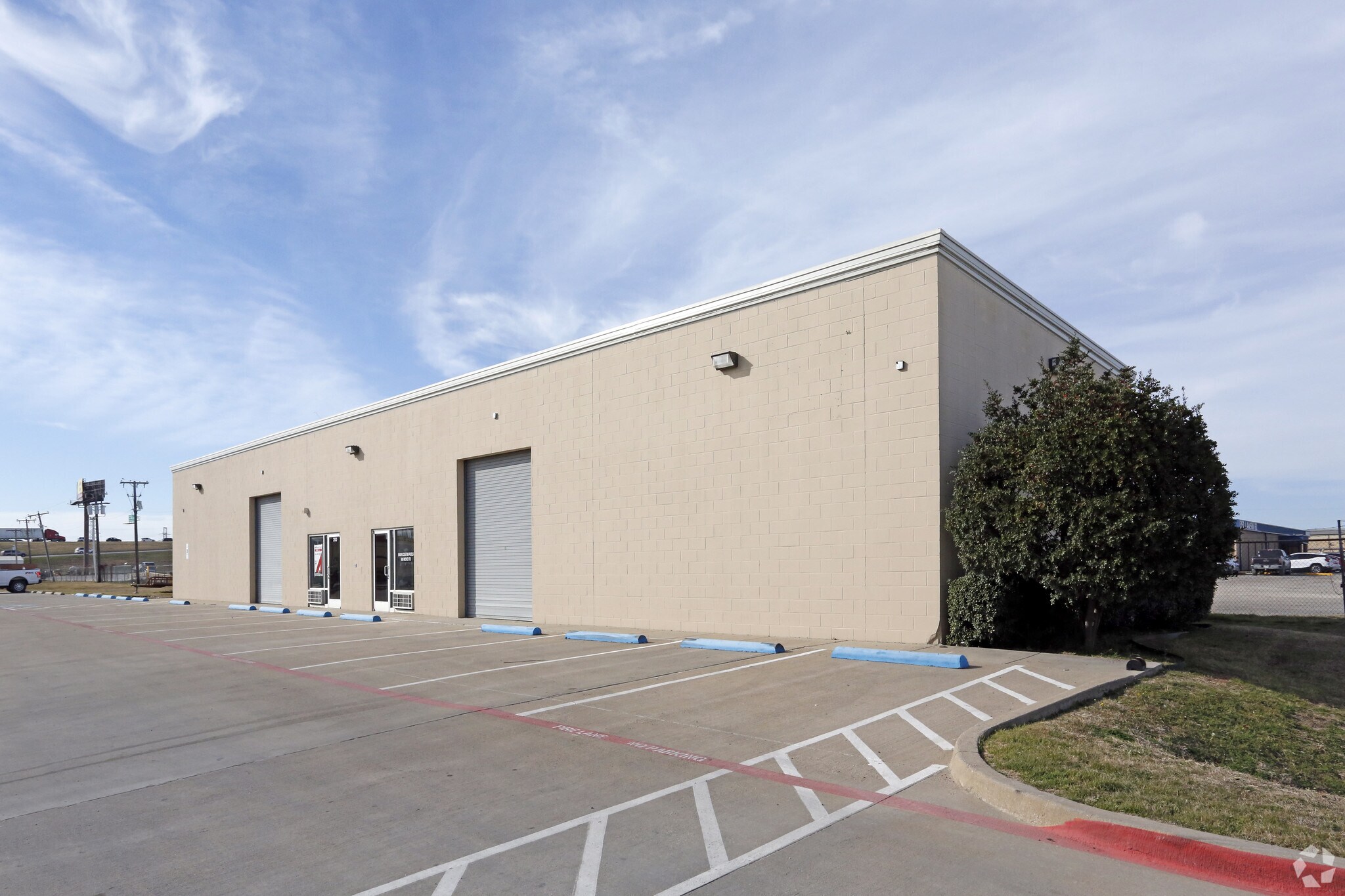 1200 S Blue Mound Rd, Saginaw, TX à louer Photo principale– Image 1 sur 11