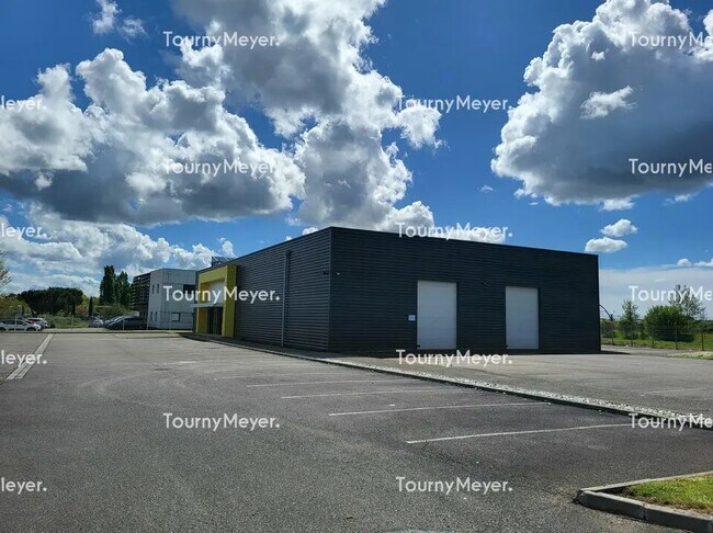 Plus de détails pour Local d'activités à louer