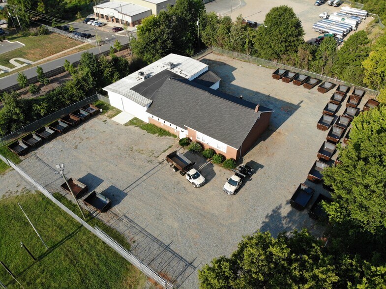 9417 Old Statesville Rd, Charlotte, NC à louer - Photo principale – Image 1 sur 4