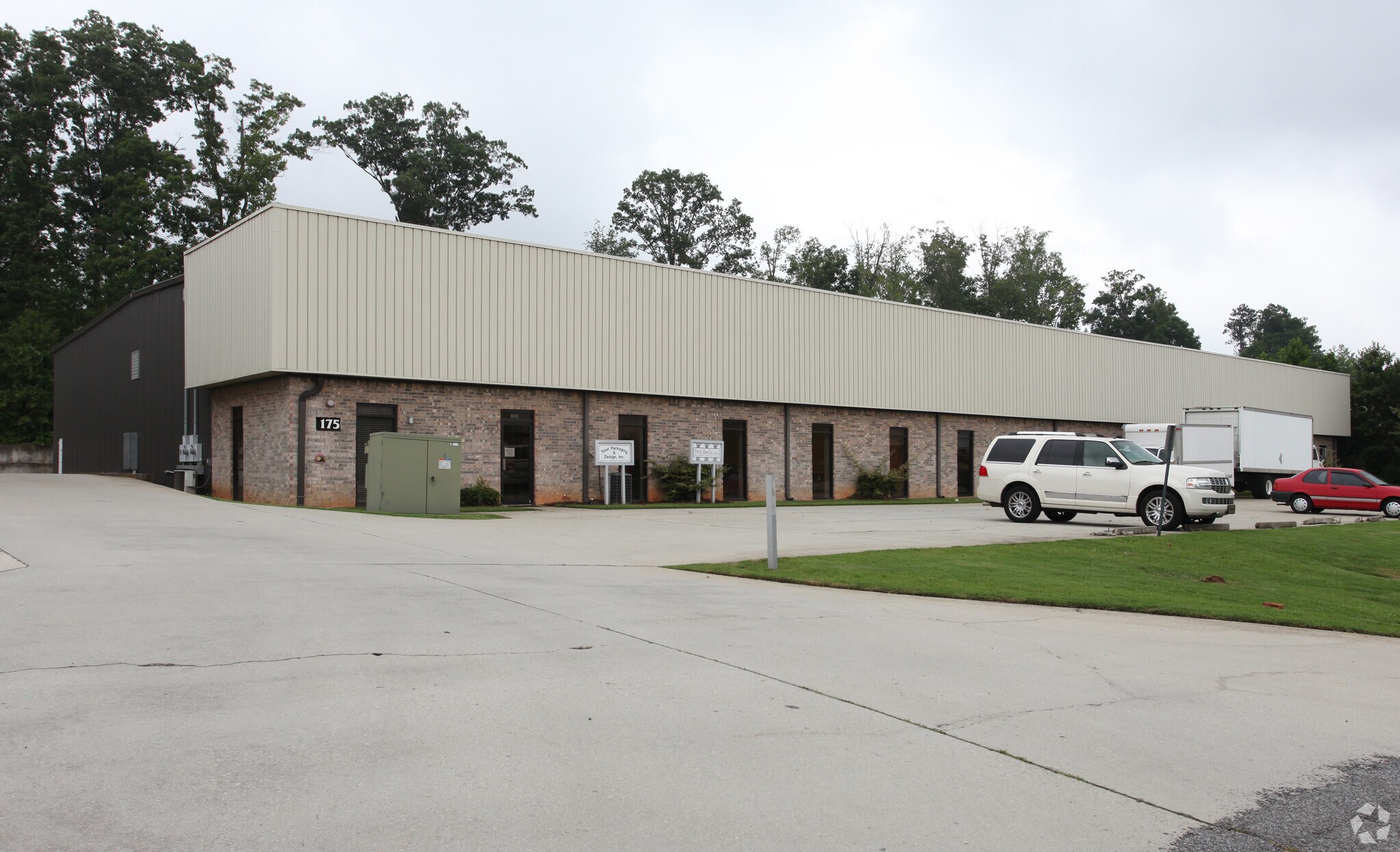 175 Andrew Dr, Stockbridge, GA à louer Photo principale– Image 1 sur 13