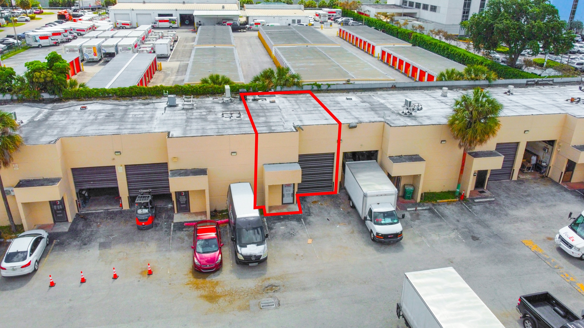 2104-2120 W 62nd St, Hialeah, FL à louer Photo intérieure– Image 1 sur 13