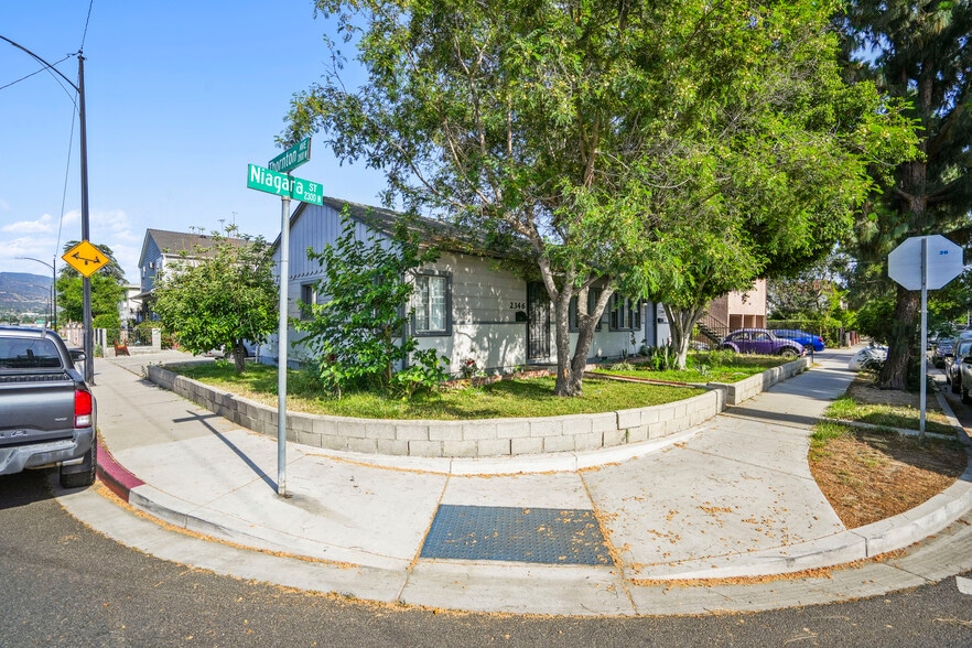 2344 N Niagara St, Burbank, CA à vendre - Photo de l’immeuble – Image 2 sur 8