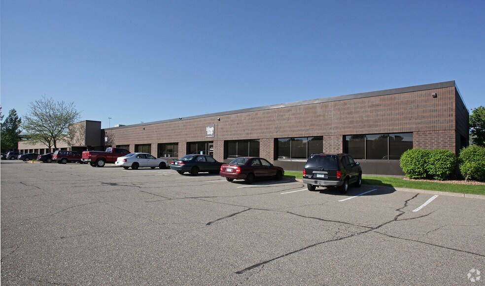 12255-12265 Nicollet Ave S, Burnsville, MN à louer - Photo de l’immeuble – Image 3 sur 6