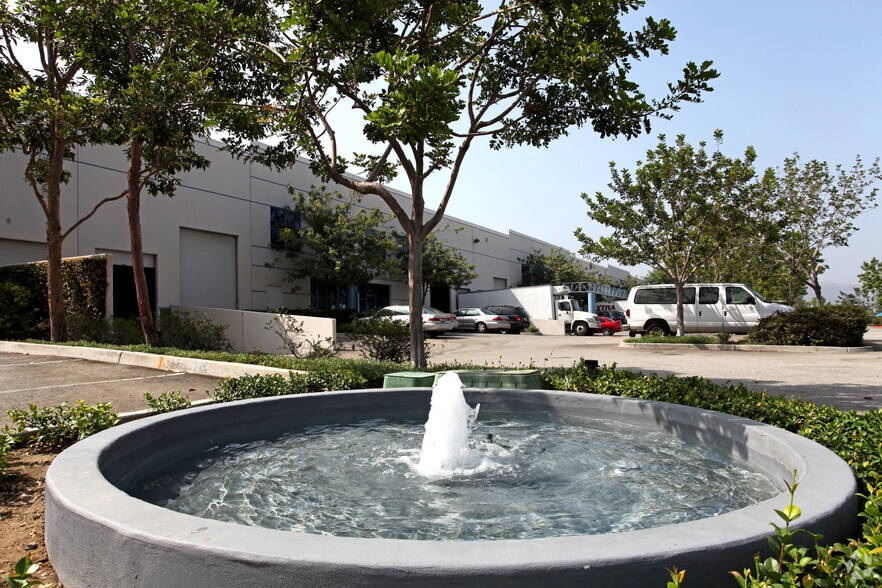 168 Mason Way, City Of Industry, CA à louer - Photo de l’immeuble – Image 3 sur 10