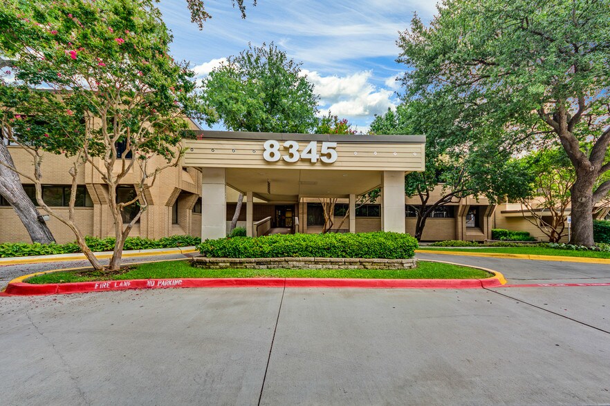8345 Walnut Hill Ln, Dallas, TX à vendre - Photo de l’immeuble – Image 1 sur 96