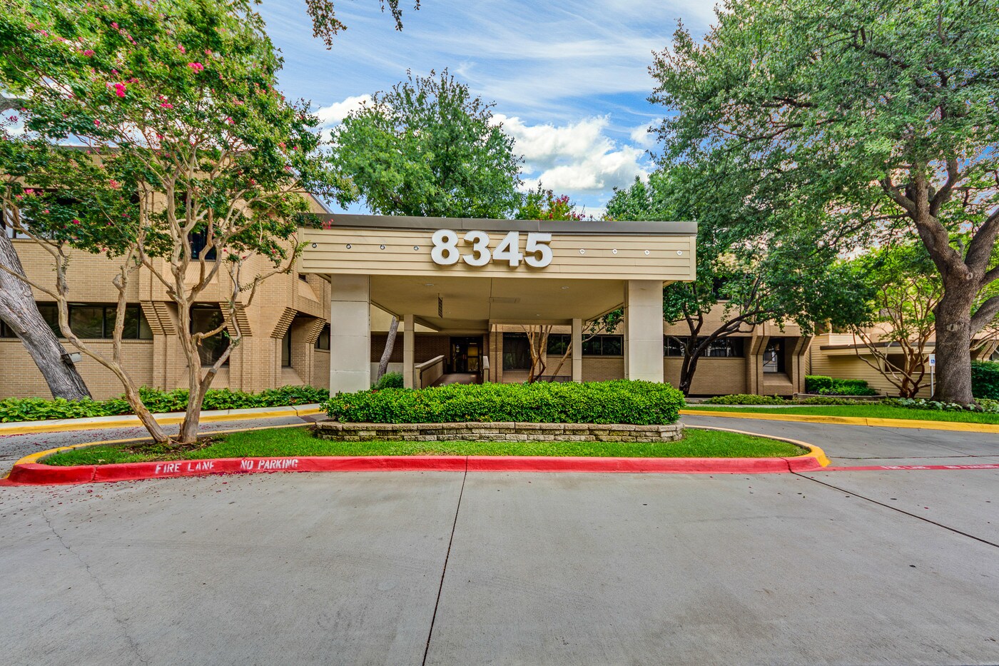 8345 Walnut Hill Ln, Dallas, TX à vendre Photo de l’immeuble– Image 1 sur 97
