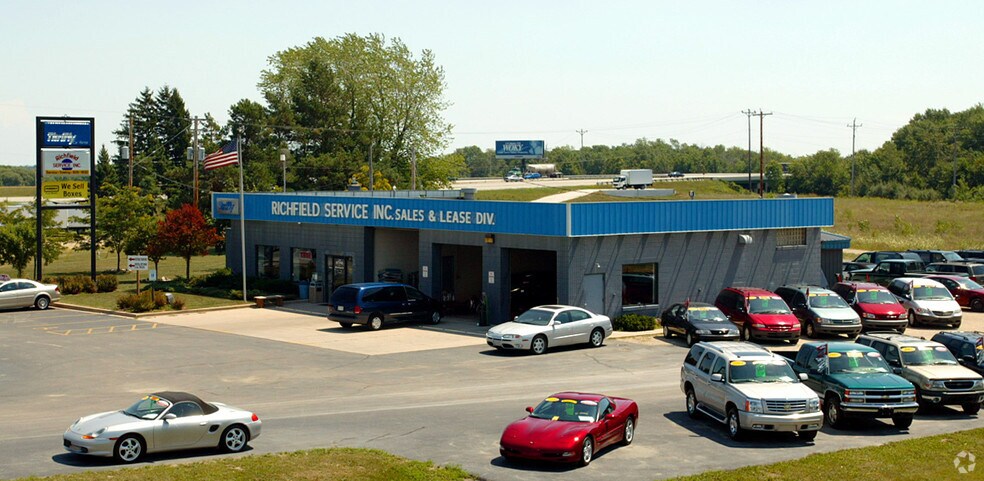 2903 State Road 167, Richfield, WI à louer - Photo de l’immeuble – Image 1 sur 7