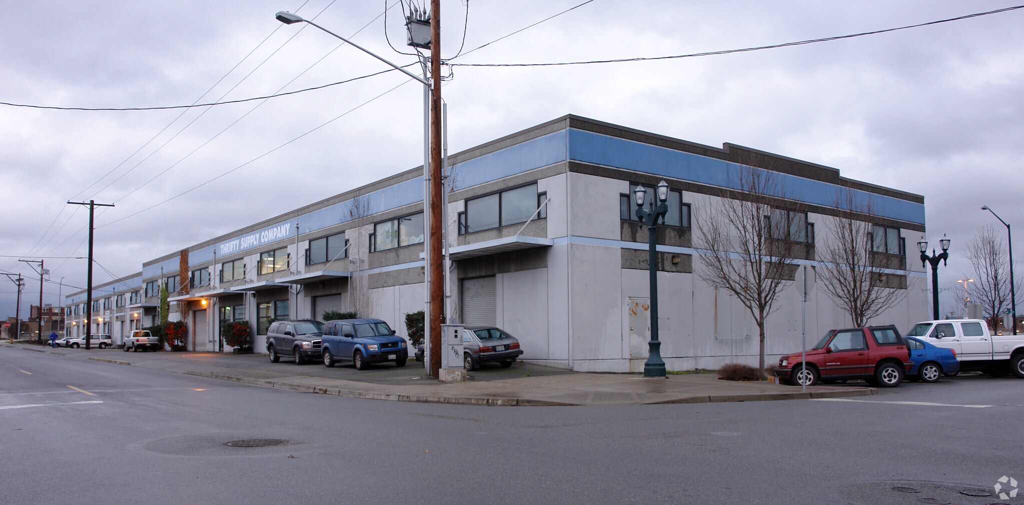 3109-3125 McDougall Ave, Everett, WA à louer Photo principale– Image 1 sur 6