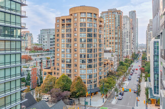 Plus de détails pour 1116-1138 Richards St, Vancouver, BC - Local commercial à louer