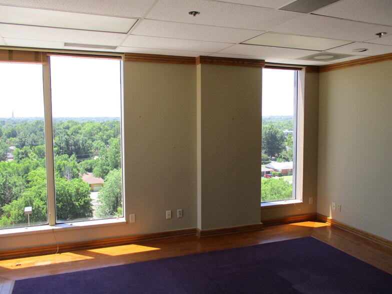 1900 NW Expressway, Oklahoma City, OK à louer - Photo intérieure – Image 3 sur 23