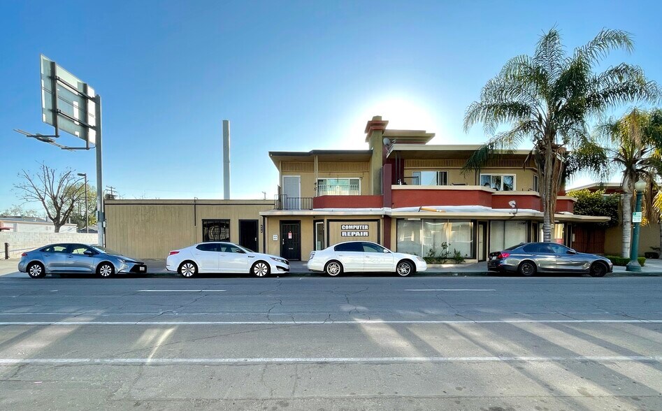 616 N Fulton St, Fresno, CA à vendre - Photo de l’immeuble – Image 2 sur 21