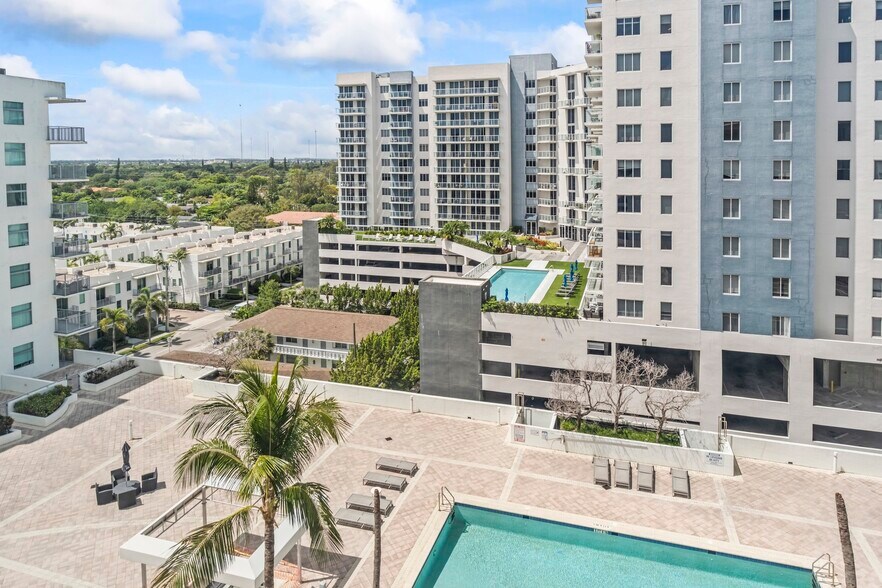 140 S Dixie Hwy, Hollywood, FL à vendre - Photo de l’immeuble – Image 3 sur 24