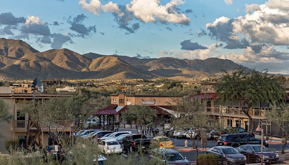 7100 E Cave Creek Rd, Cave Creek, AZ à vendre - Photo de l’immeuble – Image 1 sur 13