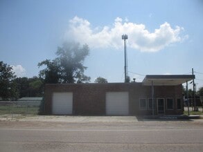 64 Main & Highway 64B, Crawfordsville, AR à louer Photo de l’immeuble– Image 1 sur 5