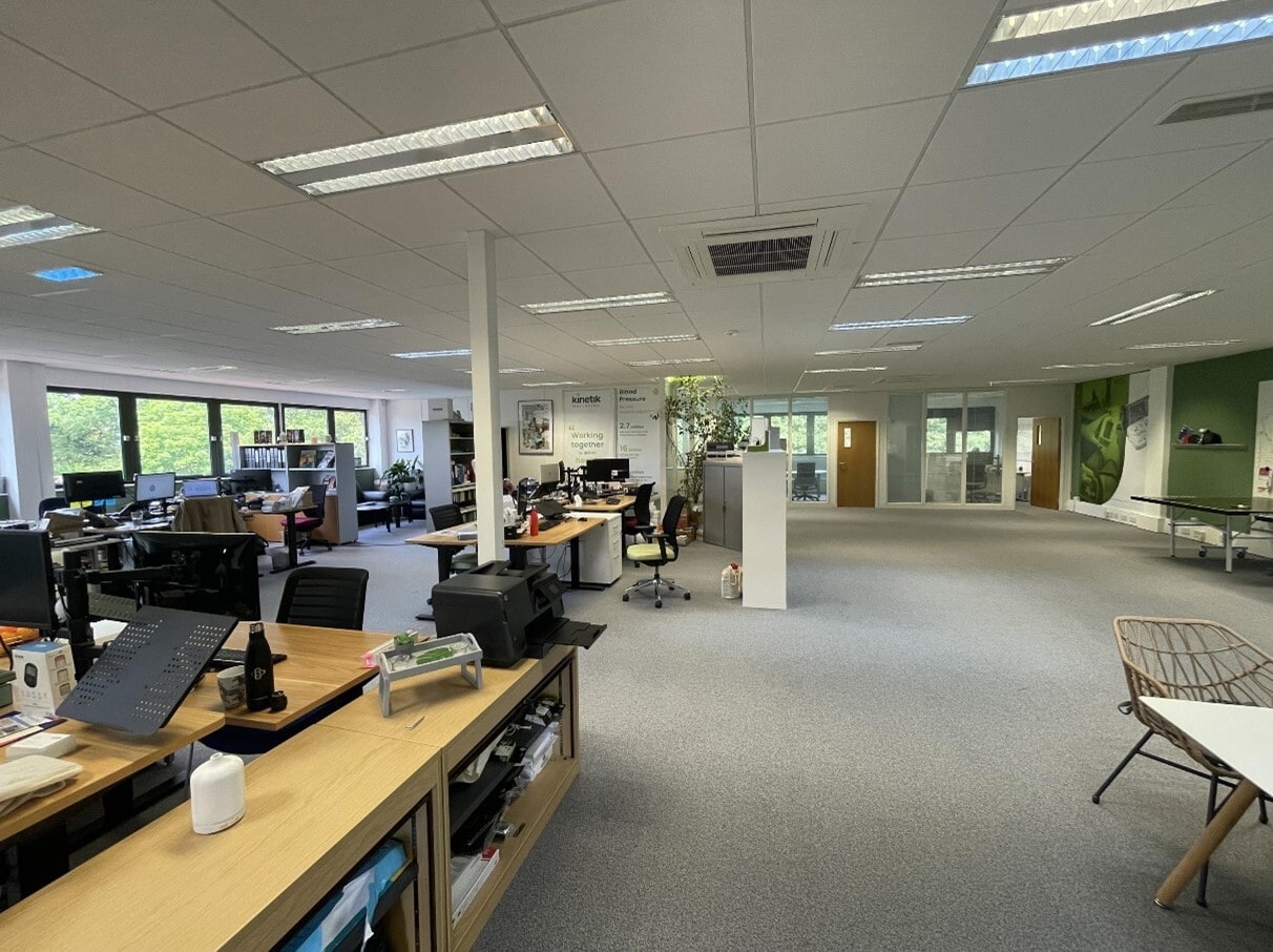 Honeycrock Ln, Redhill à louer Photo intérieure– Image 1 sur 2