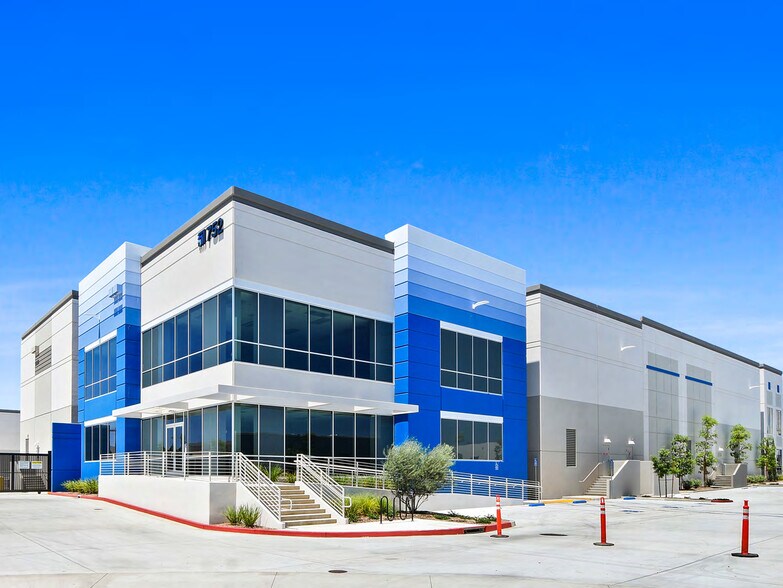 752 N Poplar St, Orange, CA à louer - Photo de l’immeuble – Image 3 sur 11