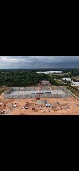 4033 Enterprise Way, Flowery Branch, GA à louer - Photo de l’immeuble – Image 2 sur 6