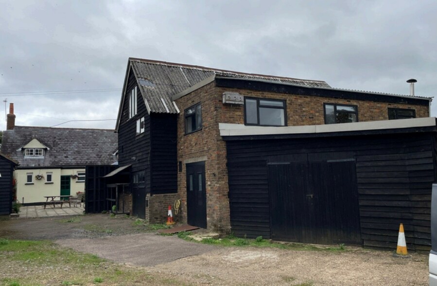 Ware Rd, Ware à louer - Photo de l’immeuble – Image 1 sur 2