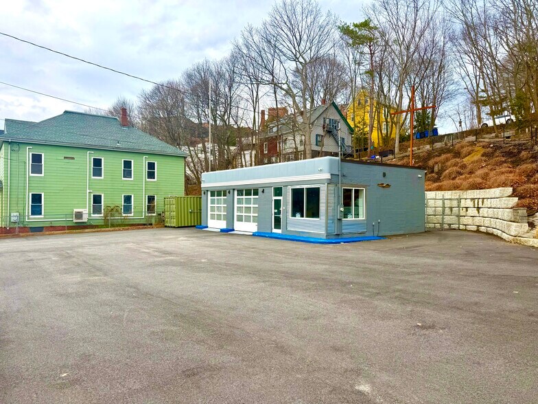 211 Valley St, Portland, ME à louer - Photo de l’immeuble – Image 2 sur 2