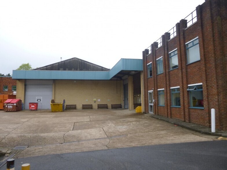 Vincent Ln, Dorking à louer - Photo de l’immeuble – Image 3 sur 3