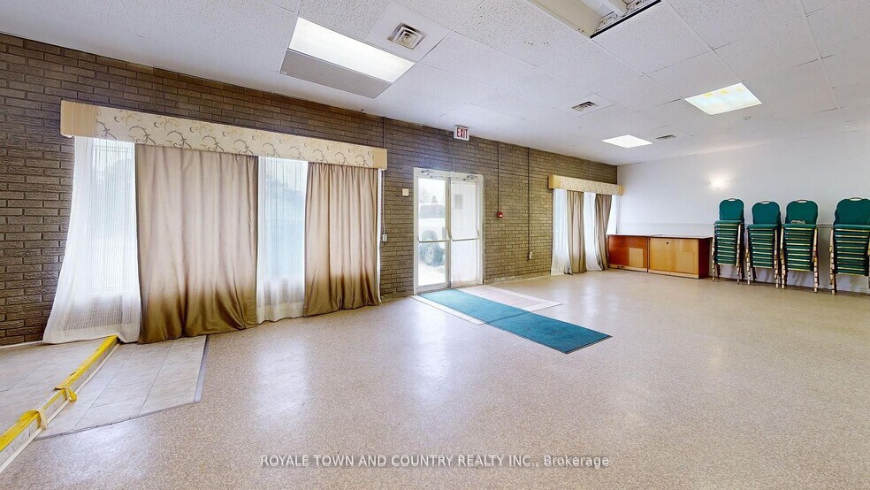 354 Lindsay St S, Lindsay, ON à louer - Photo principale – Image 1 sur 1