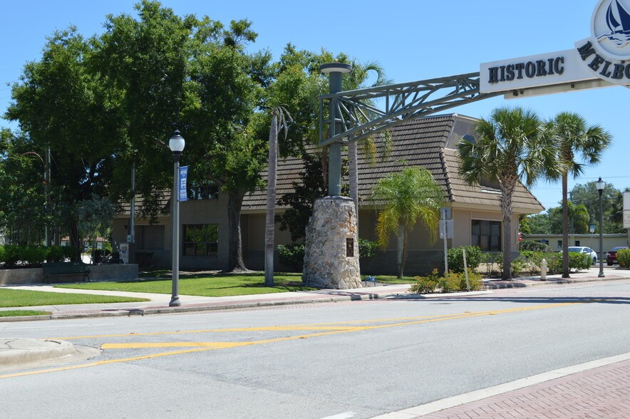 300 E New Haven Ave, Melbourne, FL à vendre - Photo de l’immeuble – Image 2 sur 63