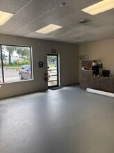 1022-1054 Reed Canal Rd, Daytona Beach, FL à louer Photo intérieure– Image 2 sur 11
