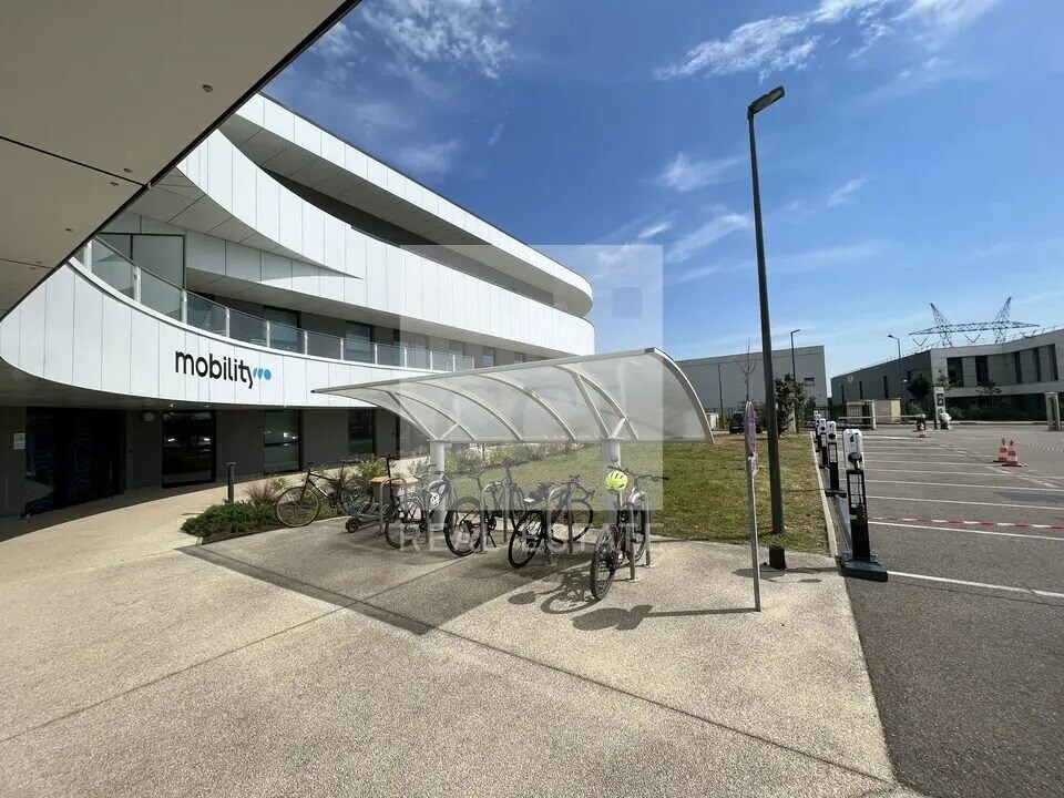 Bureau dans Jonage à louer Photo de l’immeuble– Image 1 sur 11