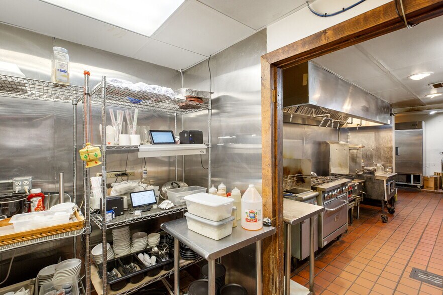 430 E Saint George Blvd, Saint George, UT à louer - Photo de l’immeuble – Image 2 sur 5