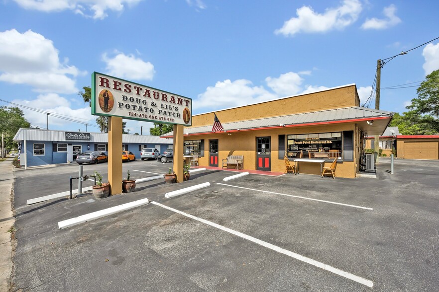 621 S Woodland Blvd, Deland, FL à vendre - Photo de l’immeuble – Image 2 sur 7