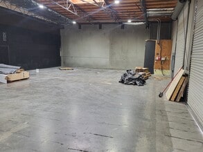 2433 Fenton St, Chula Vista, CA à louer Photo intérieure– Image 2 sur 3