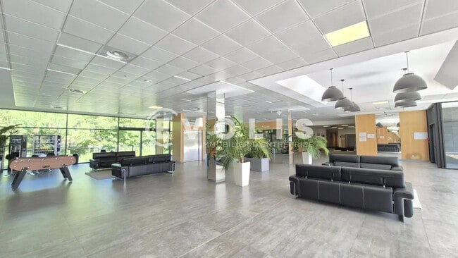 Plus de détails pour Bureau à vendre