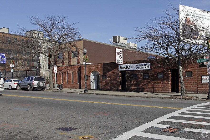 130 W Broadway, Boston, MA à louer - Photo de l’immeuble – Image 2 sur 2