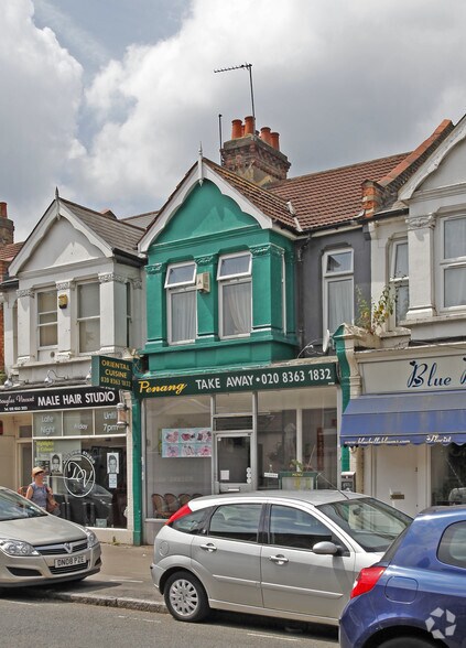 82 Chase Side, Enfield à vendre - Photo de l’immeuble – Image 2 sur 2