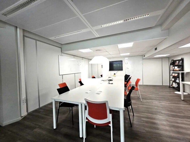 Plus de détails pour Bureau, Local d'activités à louer