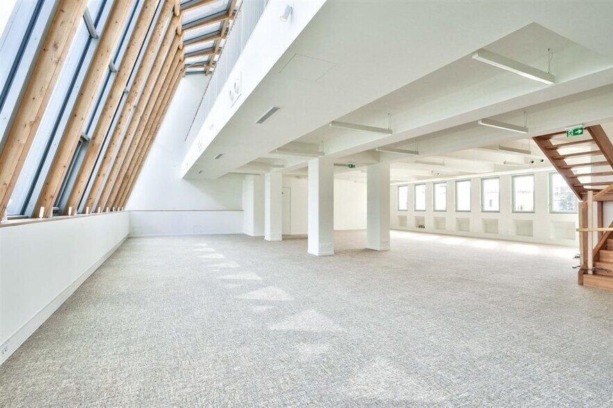 Bureau dans Paris à louer - Photo de l’immeuble – Image 3 sur 9