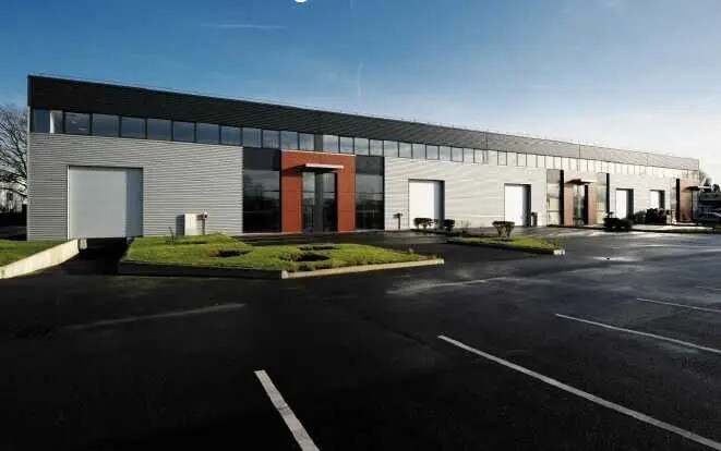 Industriel/Logistique dans Élancourt à louer - Photo de l’immeuble – Image 3 sur 4