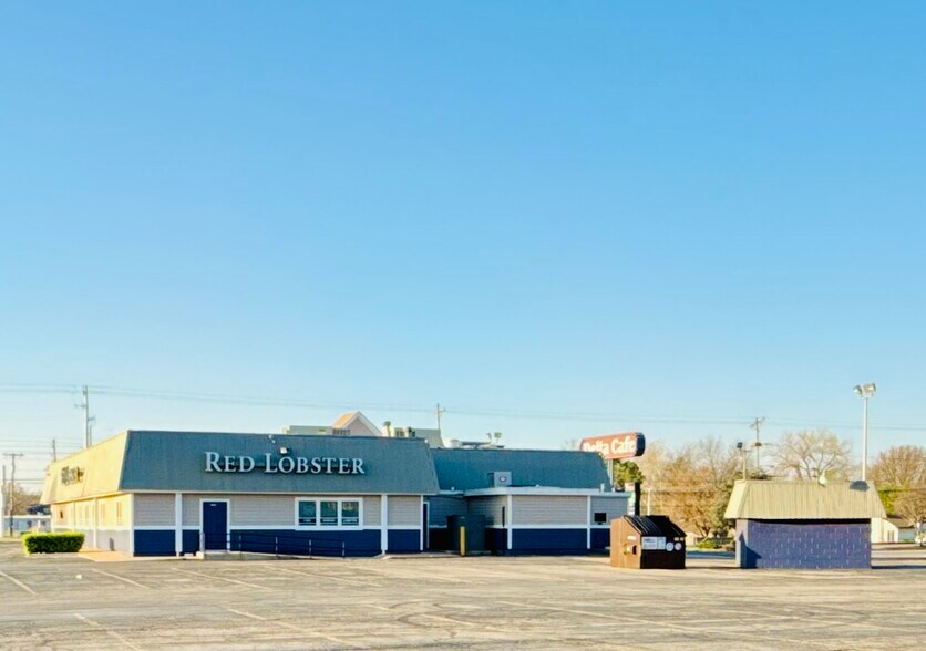 4525 E 51st St, Tulsa, OK à louer - Photo de l’immeuble – Image 3 sur 5