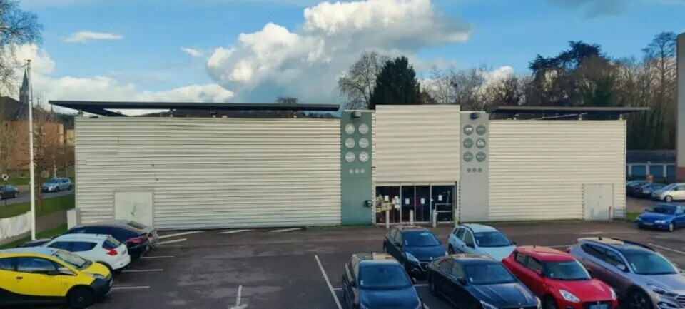 Local commercial dans Louviers à louer - Photo de l’immeuble – Image 1 sur 2